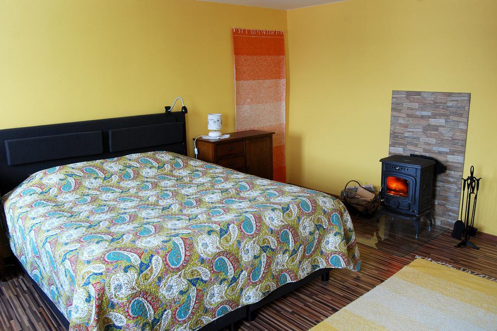 Virulase Holiday Home Toila Room photo